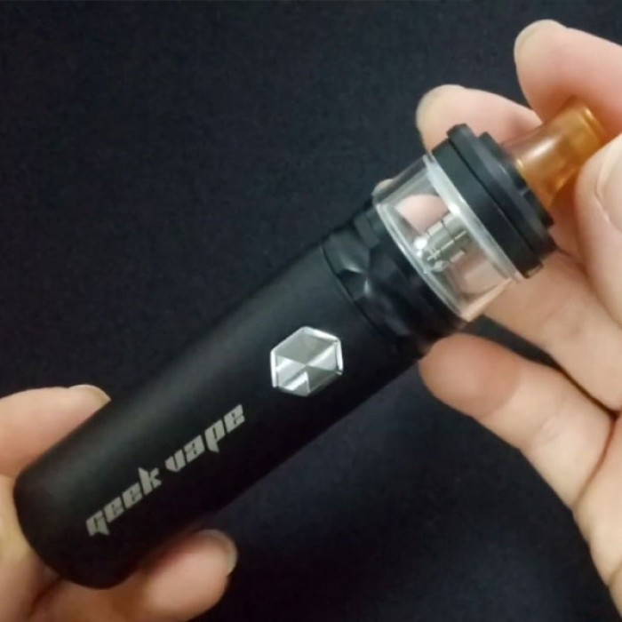 GeekVape Flint Kit  en uygun fiyatlar ile eliptod.com da! GeekVape Flint Kit özellikleri, fiyatı, incelemesi, yorumları ve taksit seçenekleri için hemen tıklayın!